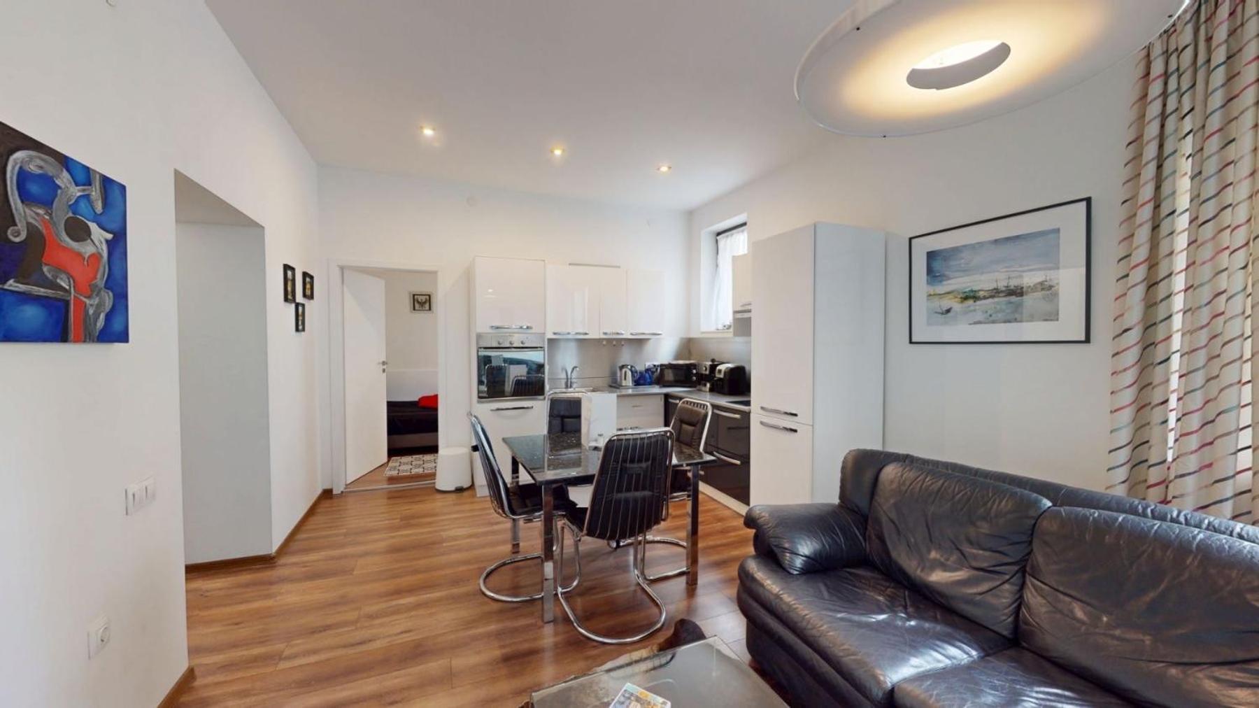 A Lovely 2 Bedroom Apartment In The Heart Of Sofia Exterior photo